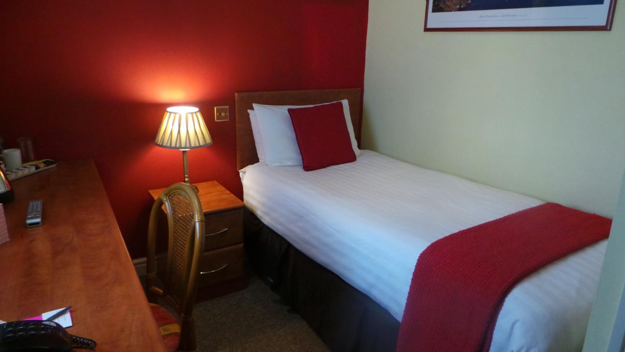 The Peacock Townhouse Hotel Kenilworth - Warwick Buitenkant foto