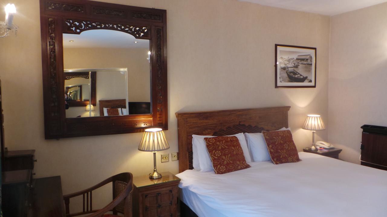 The Peacock Townhouse Hotel Kenilworth - Warwick Buitenkant foto