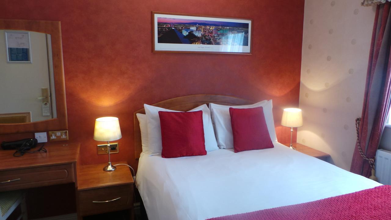 The Peacock Townhouse Hotel Kenilworth - Warwick Buitenkant foto